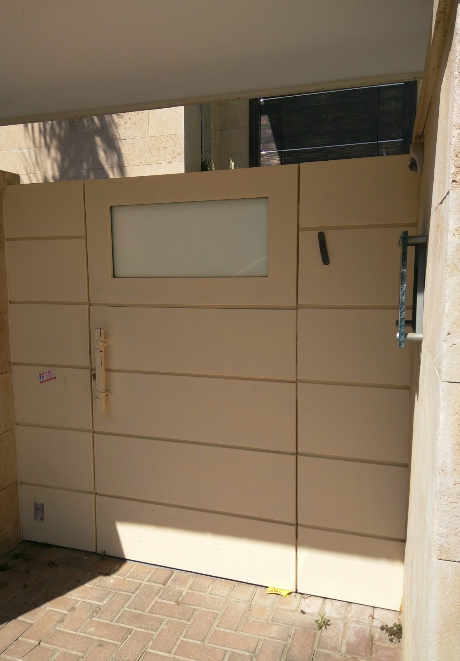 שער מתכת כניסה בית 